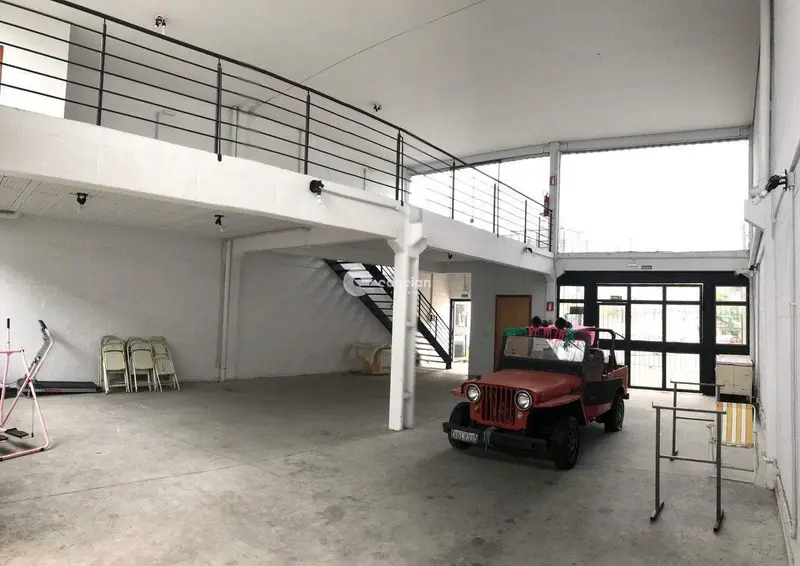 Pavilhão à venda no Centro: 