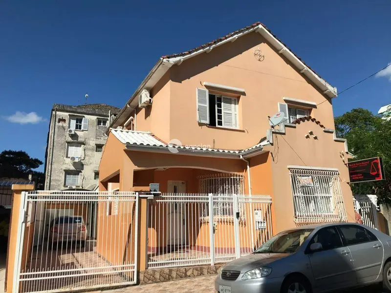 Casa à venda no Centro: